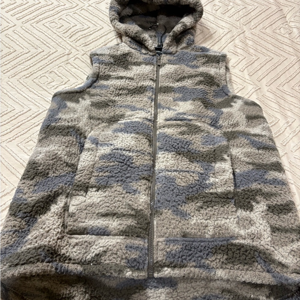 Zenana Outfitters Camouflage Sherpa Vest